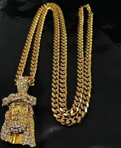 Gold Cuban Link Chain With 05 Pendant