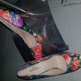 Floral Shoe Size 8/38